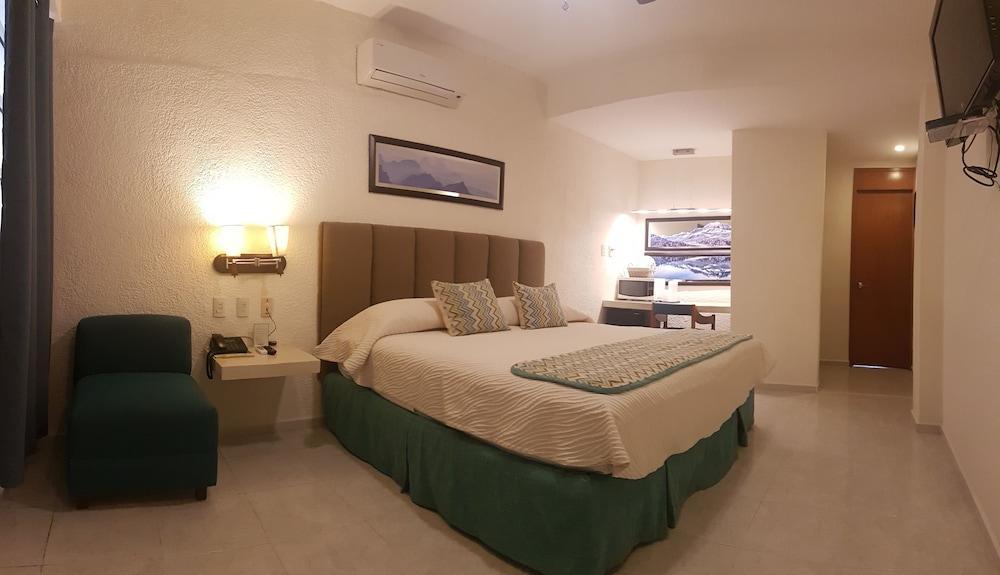 Hotel Y Suites Nader Cancún Exterior foto