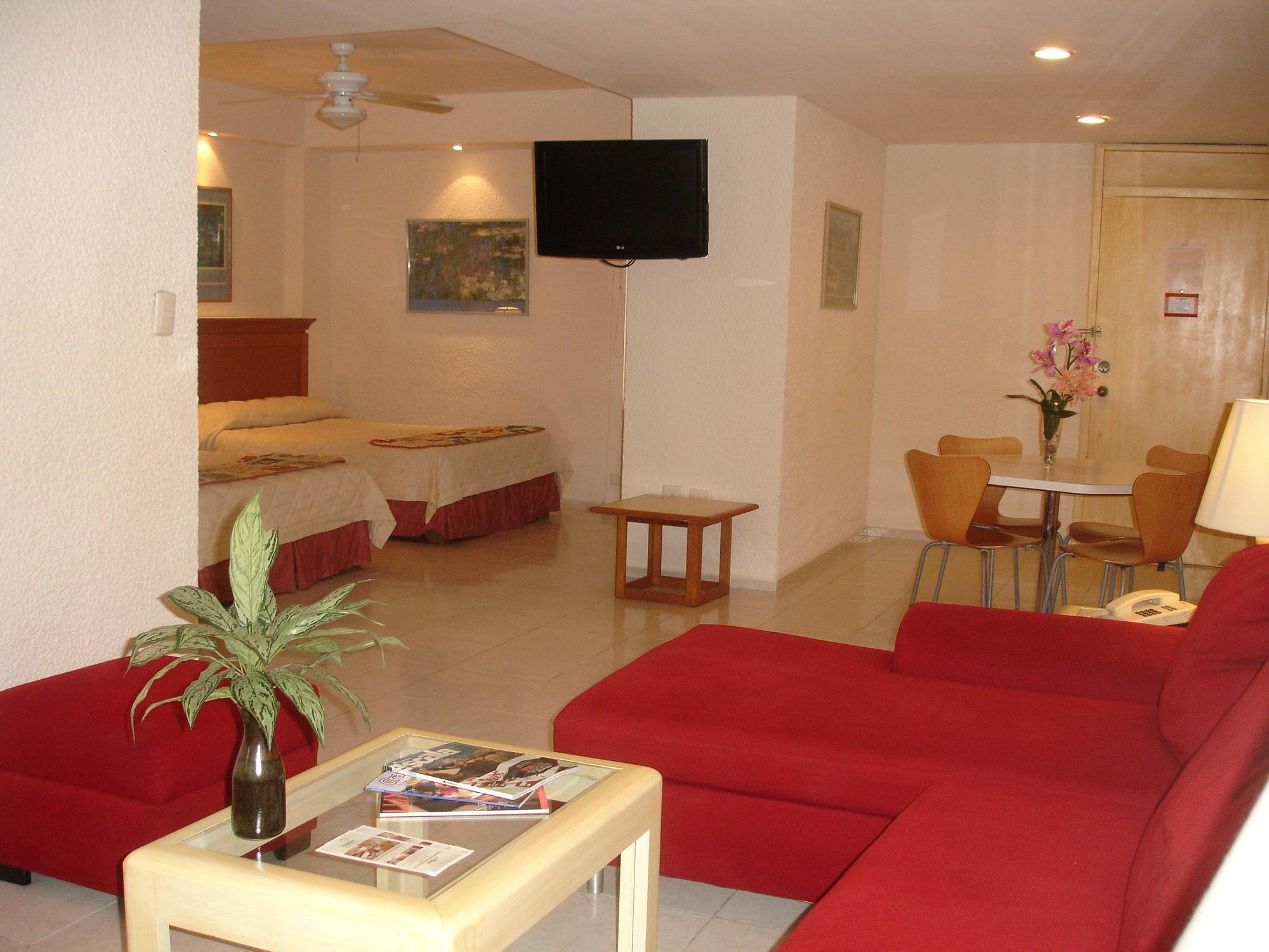 Hotel Y Suites Nader Cancún Exterior foto